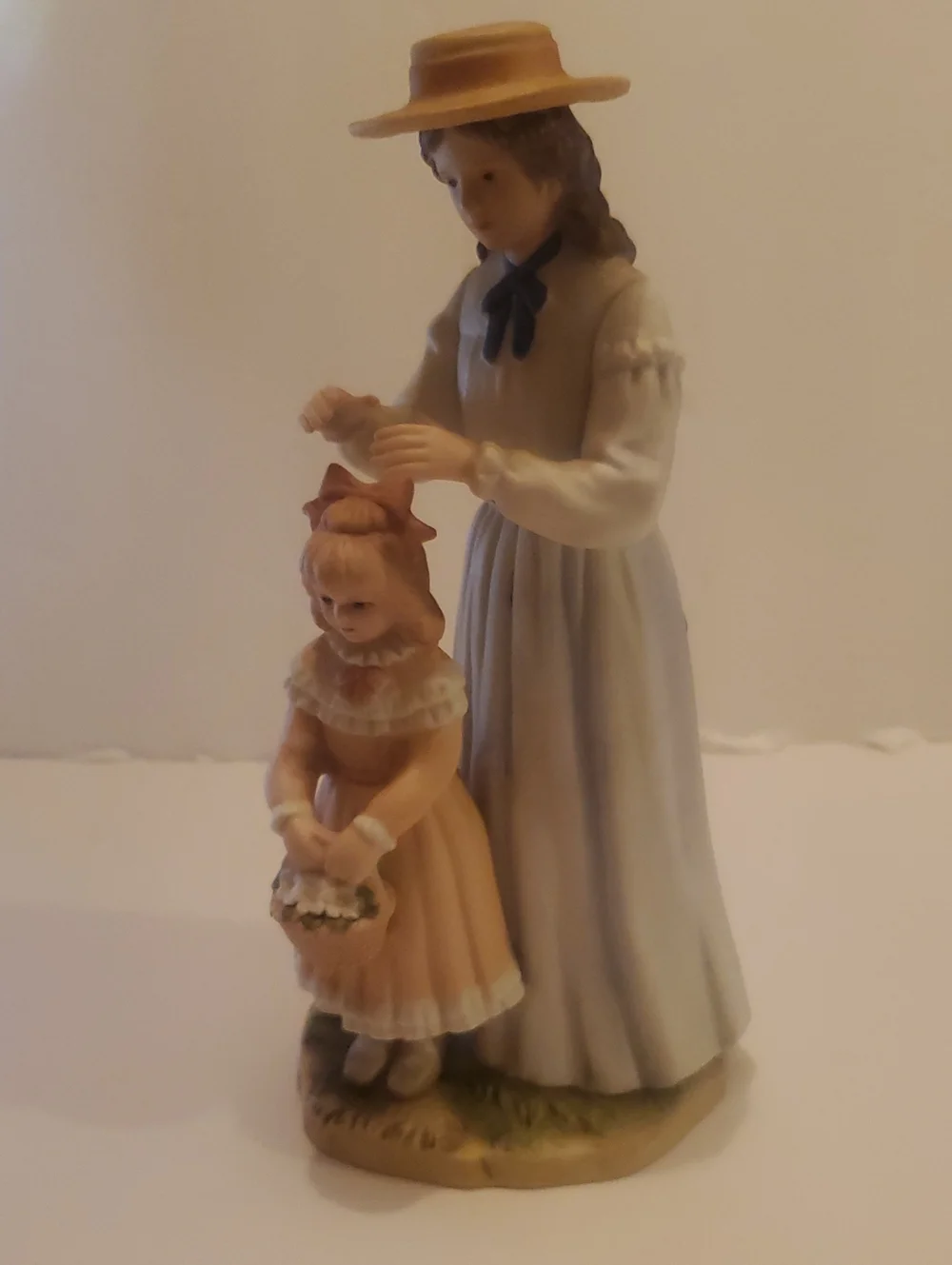 Vtg Homco Home Interiors Porcelain Mother Fixing Daughters Hair